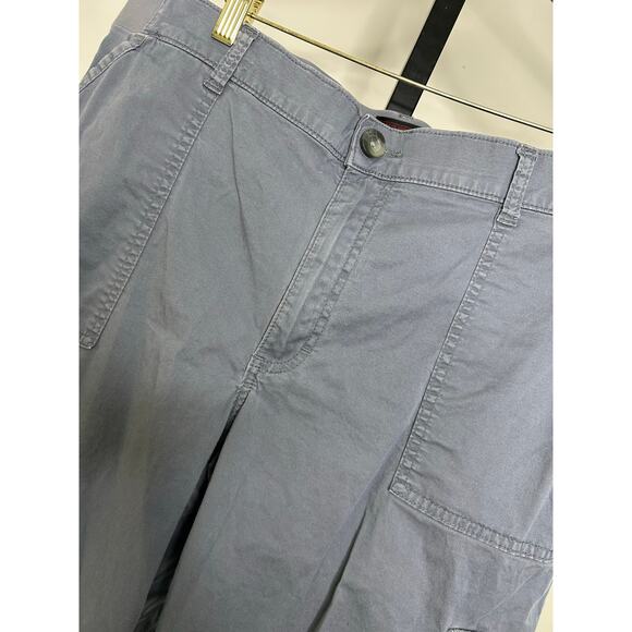 Lee women’s cargo culottes- size 18- gray, pockets, zip button summer pants - Picture 2 of 5